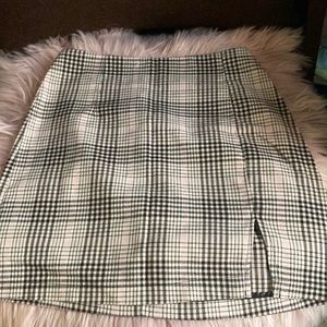 Wild Fable pink white and black patterned skirt